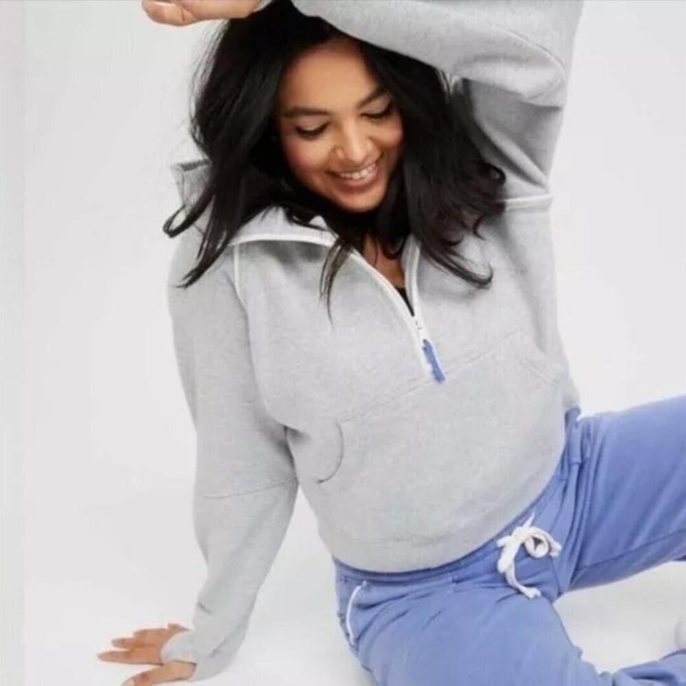 OFFLINE by Aerie half-zip cropped hoodie light heather gray size medium